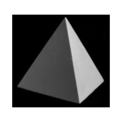 Гипсовая правильная пирамида